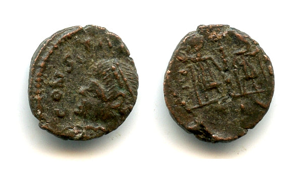 British barbarous Constantine II GLORIA EXERCITVS AE3, c.330-348 AD, Roman Britain