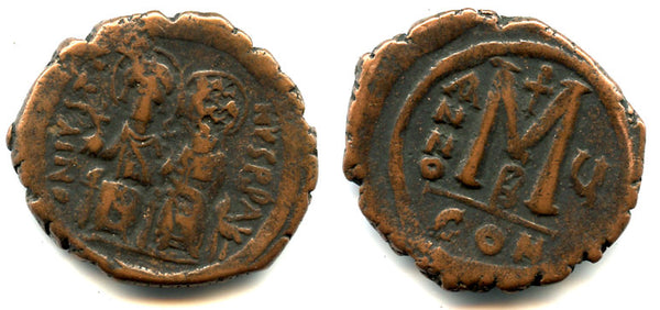 Bronze follis of Justin II (565-578 AD), dated to 570/571 AD, Constantinople mint, Byzantine Empire