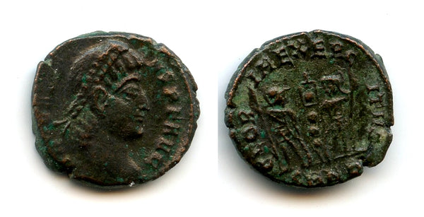 GLORIA EXERCITVS AE3 of Constans (337-350 AD), Heraclea, Roman Empire (RIC 37)