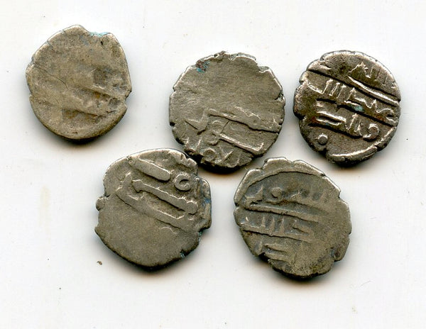 Lot of 5 various silver dammas, 900s CE, Habbarid Amirs of Sind