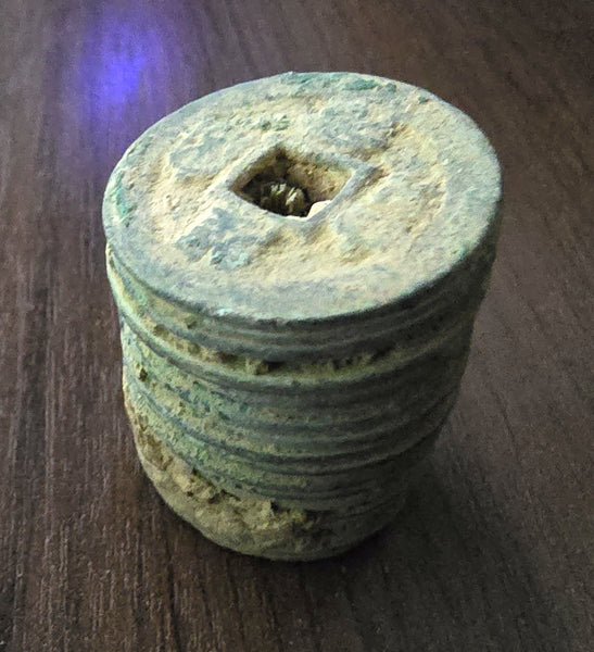 Large stack of 23 one-cash coins, Northern Song dynasty (960-1127 AD), China