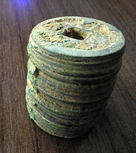 Large stack of 23 one-cash coins, Northern Song dynasty (960-1127 AD), China