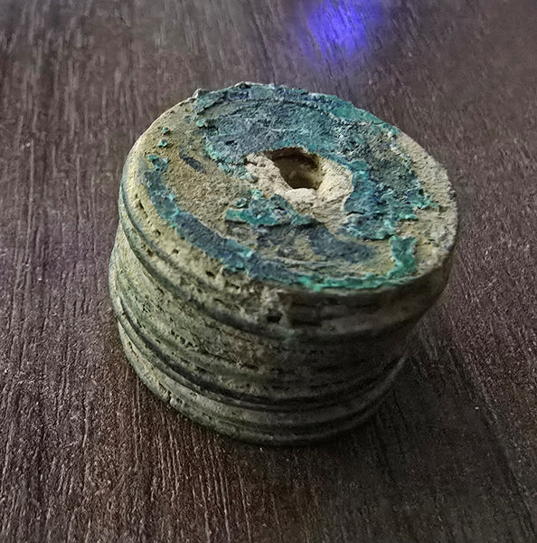 Large stack of 12 one-cash coins, Northern Song dynasty (960-1127 AD), China