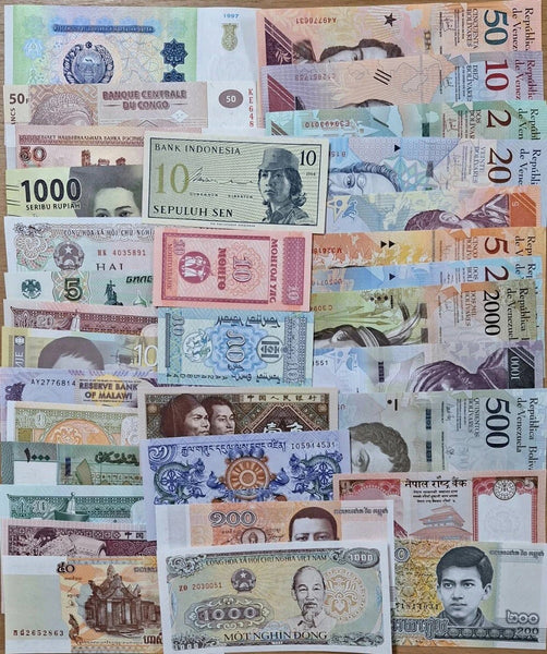 Collection of 33 different uncirculated banknotes from various countries