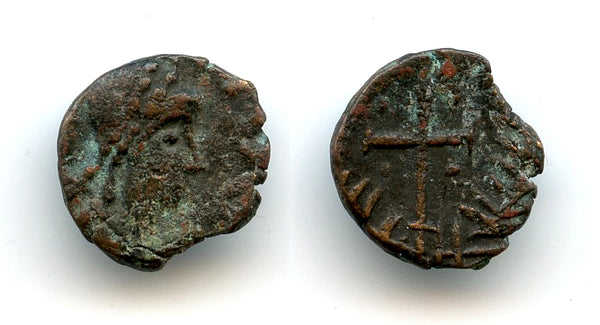 AE4 with cross, Hilderic (523-530 CE), Vandal Kingdom in North Africa, Migration Period