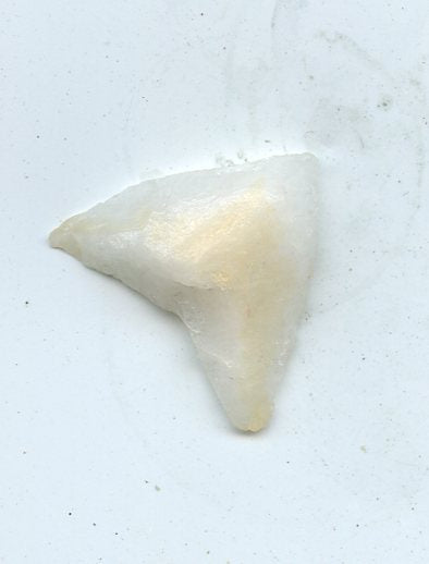 Chalcedony fishtail triangle arrowhead, North Africa, late Neolithic, c.3000 BC