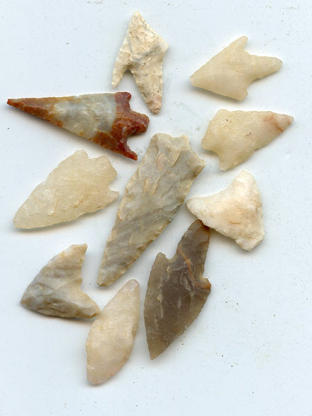 Lot of 10 various stone arrowheads, North Africa, Neolithic period, c.5000-3000 BC