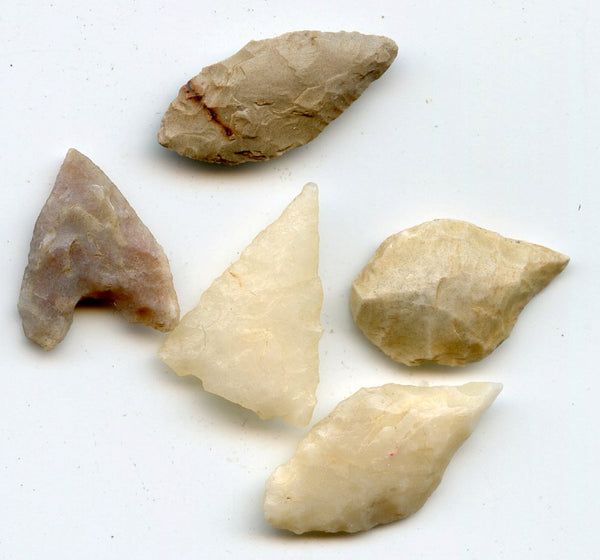 Lot of 5 various stone arrowheads, North Africa, Neolithic period, c.5000-3000 BC