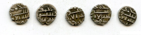 Lot of 5 nice silver dammas, late 900s CE, Habbarid Amirs of Sind