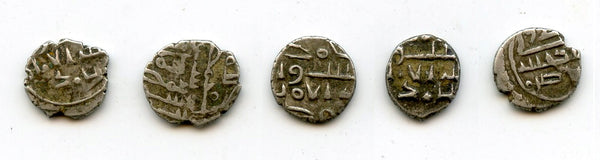 Lot of 5 nice silver dammas, late 900s CE, Habbarid Amirs of Sind