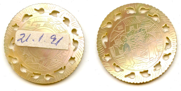 Round mother-of-pearl gaming counter, S. China, 18th–early 20th century