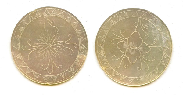 Round mother-of-pearl gaming counter, S. China, 18th–early 20th century