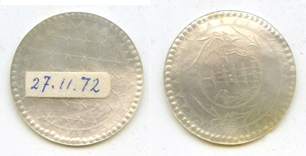 Round mother-of-pearl gaming counter, S. China, 18th–early 20th century
