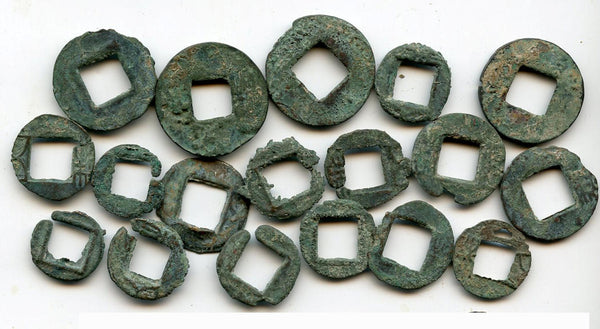 Interesting lot of 18 Wu Zhu cash, Eastern Jin dynasty, 317-420 AD, China
