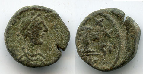 Bronze decanummium of Justinian (527-565 AD), Nicomedia mint, Byzantine Empire