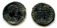 Scarcer camp-gate AE4 of Valentinian II (375-392), Thessalonica mint, Roman Empire
