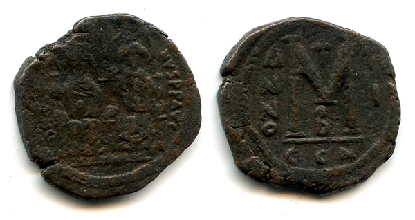 Bronze follis of Justin II (565-578 AD), RY1, Constantinople , Byzantine Empire