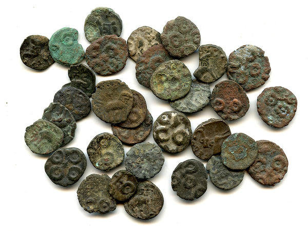 Lot of 32 potin karshapanas, Satakarnis (c.70 BC - 200 AD), Satavahana Empire, India