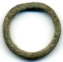 Excellent bronze ancient Celtic ring money, ca. 800-500 BC - Hungarian find. Smaller piece (20mm, 1.8 grams).