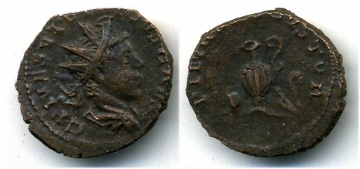 Bronze antoninianus of Tetricus II as Caesar (270-273 AD), pontificial implements, Gallo-Roman Empire