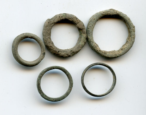 Lot of 5 ancient Celtic bronze ring money pieces from Hungary, ca.800-500 BC
